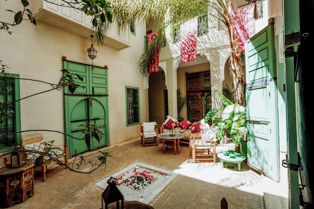 Riad dar ayur