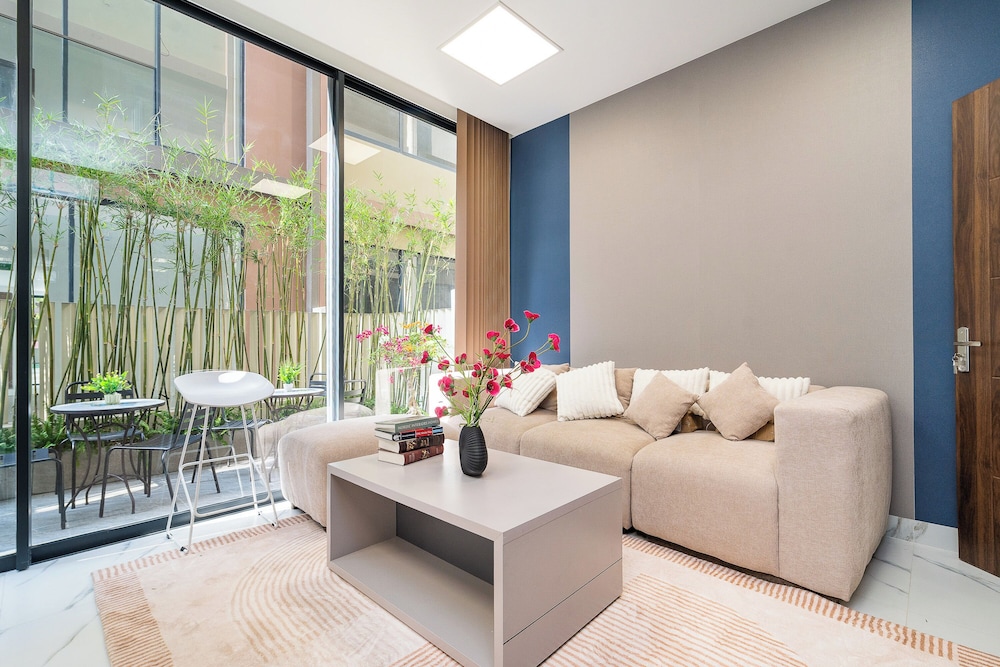 The Global City Luxury Soho Villa