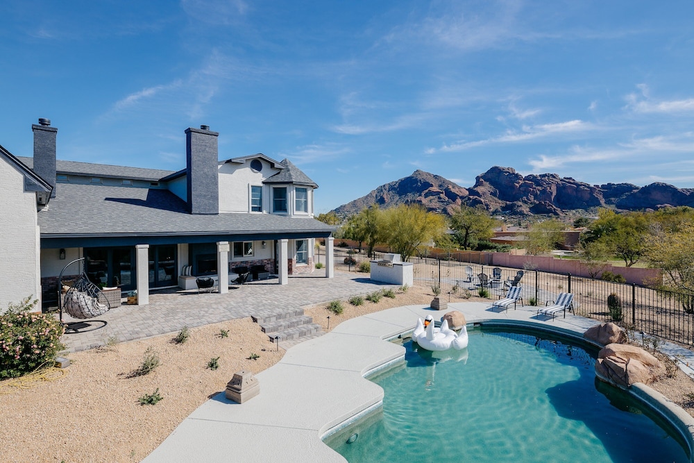 Majestic Mountain Mansion-heated Pool-guest House
