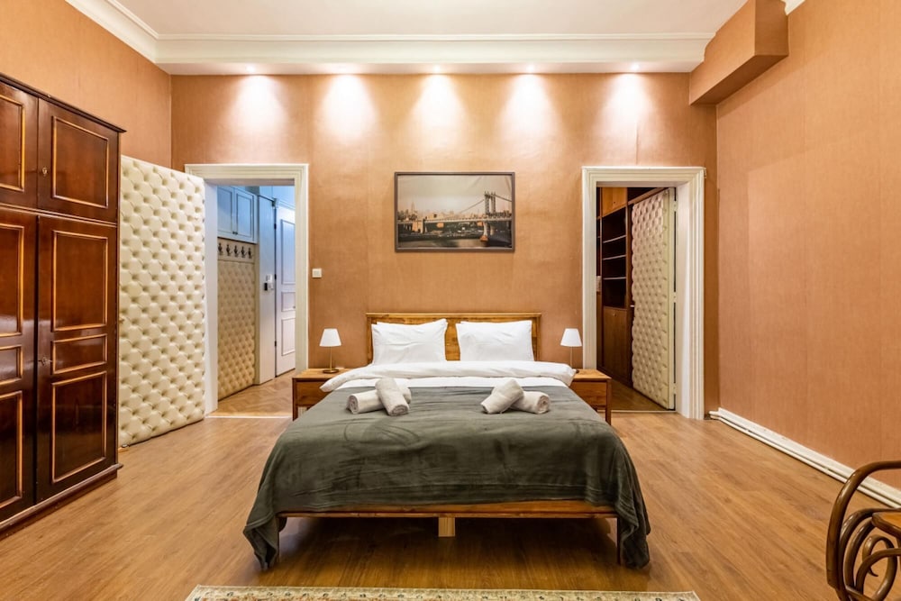 Missafir Historical Flat With Sea View in Beyoglu