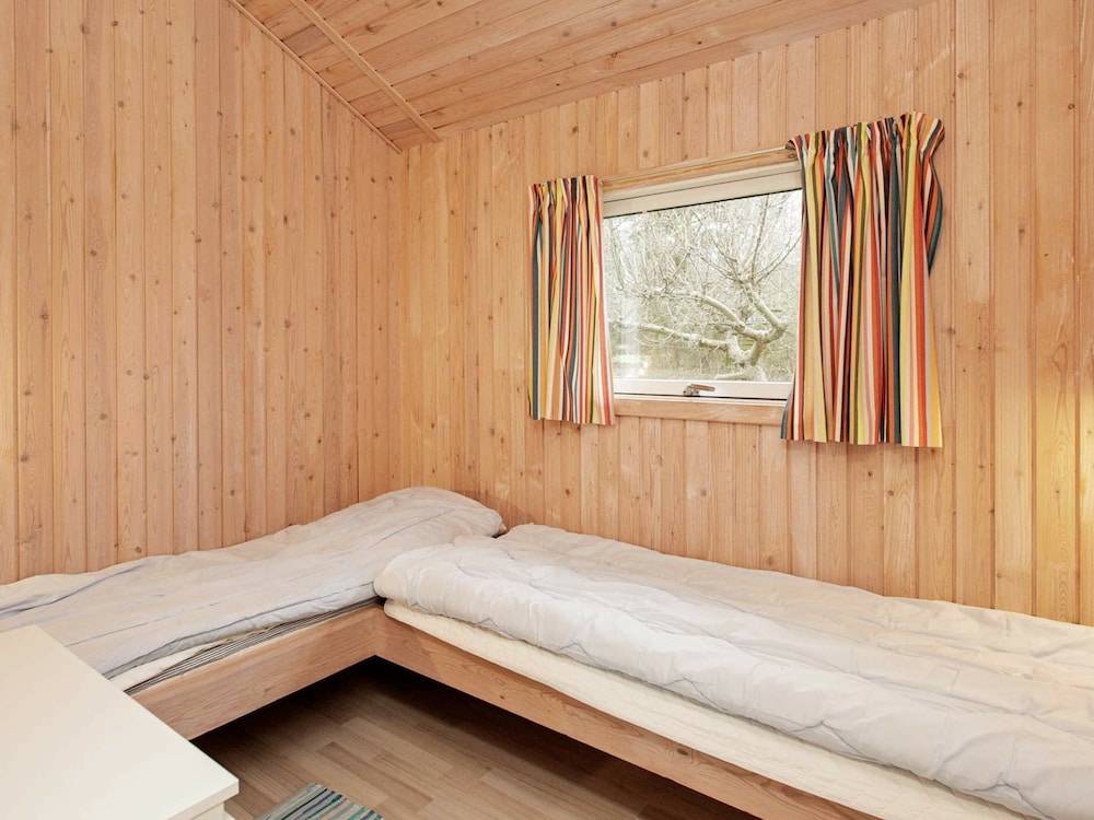 8 Person Holiday Home in Humble view 4