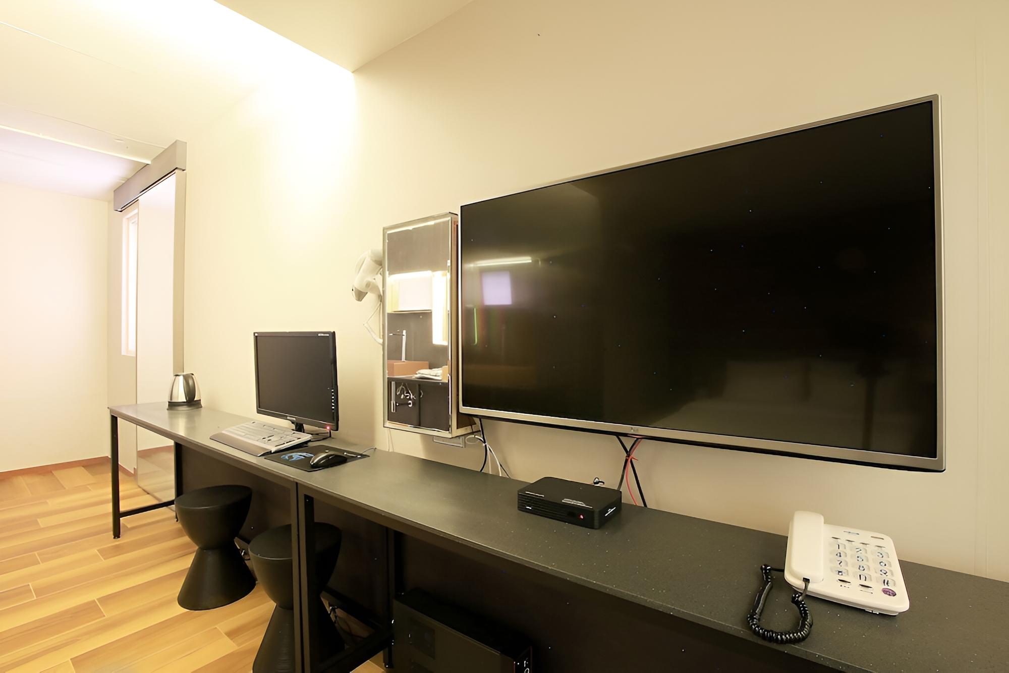 Photo 12