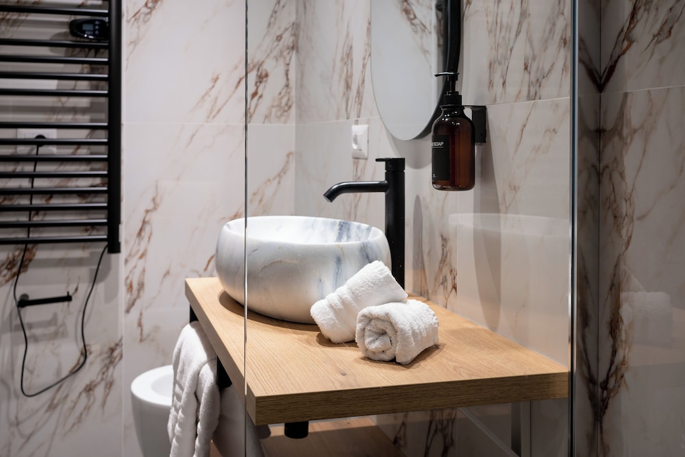 Romart luxury rooms