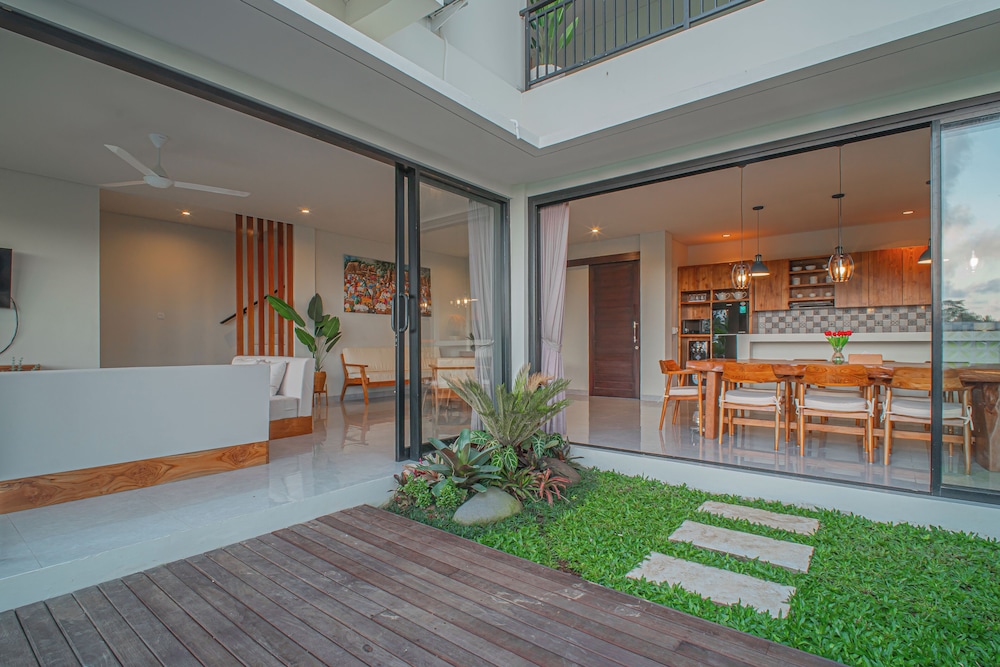 Mahadewi Sunset Villa