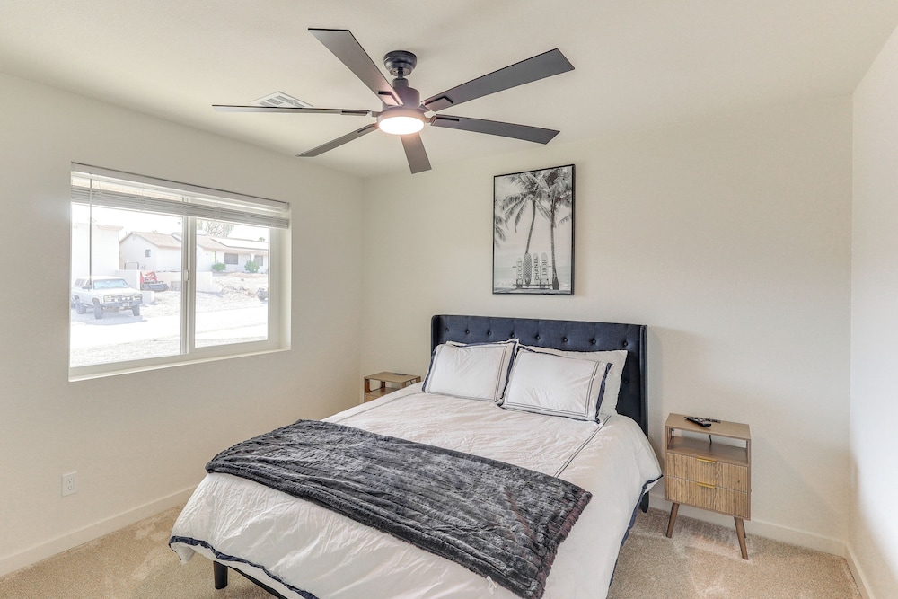 2 Mi to Windsor Beach! Updated, Sleek Family Home