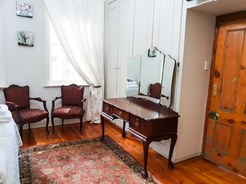 Bauhenia Guesthouse view 3