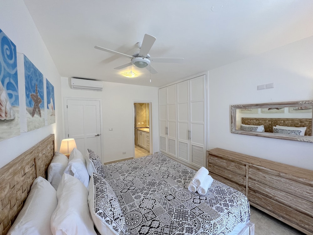 Los Corales Tropical Beach Resort & SPA