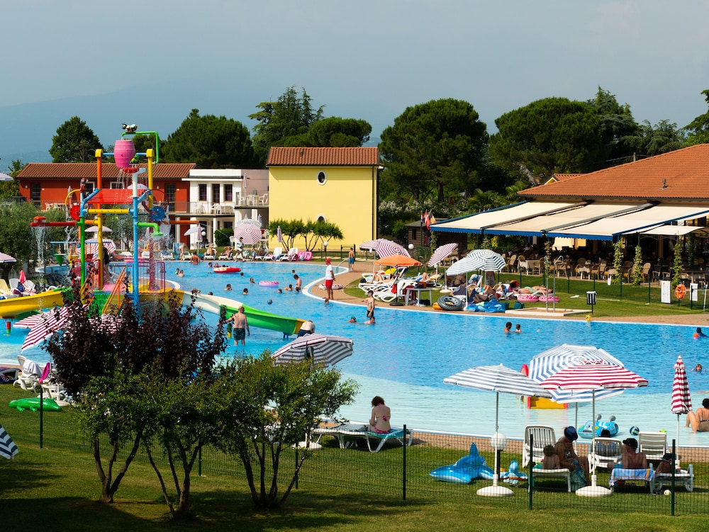 Gasparina Village