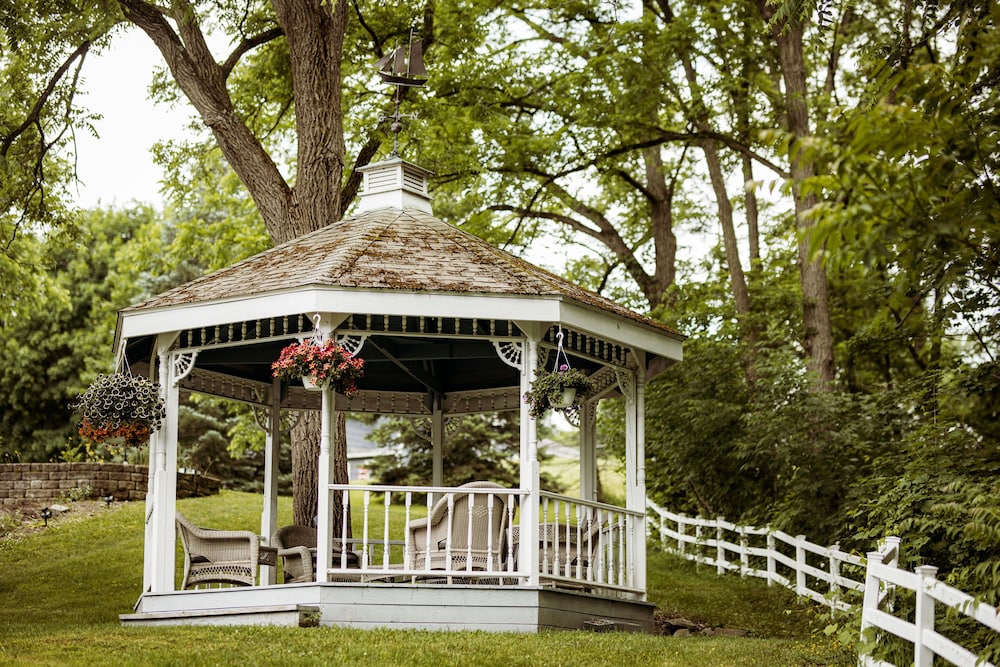 Hudson Manor Bed and Breakfast