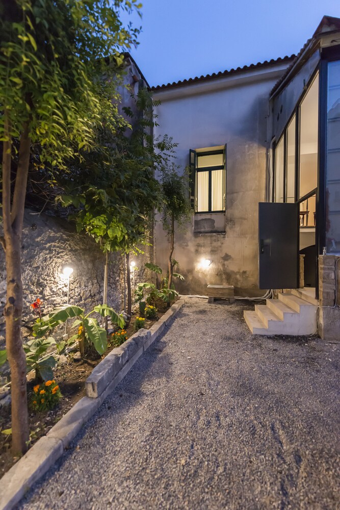 Aigli Seafront Loft-Bespoke Design Gem view 5