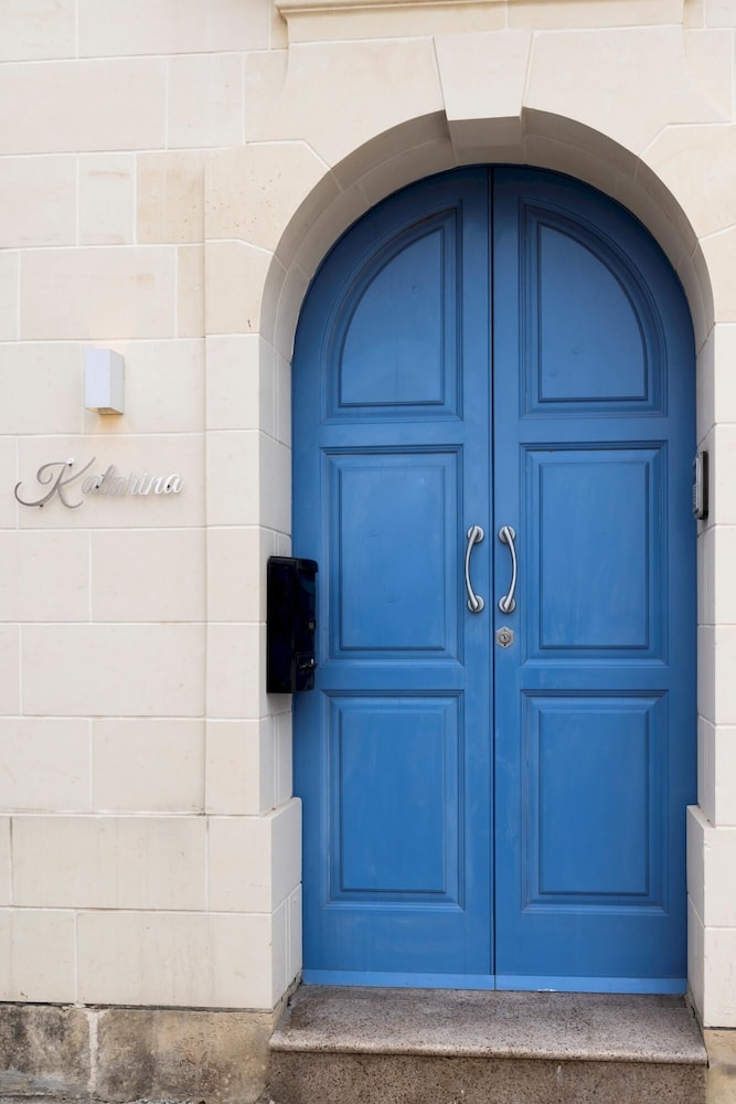Katarina - Charming 3 Bedroom Townhouse in the Heart of Zejtun photo 2