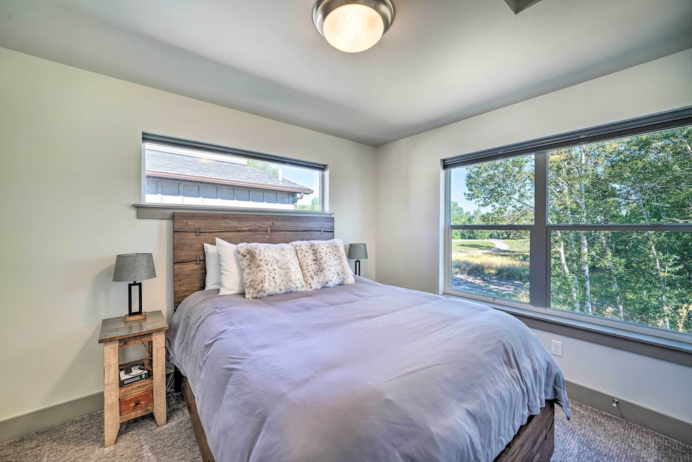 Bozeman Stand-alone Home w/ River Access! view 3