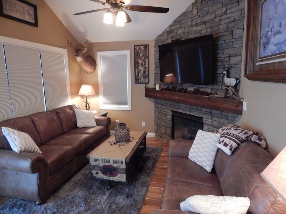 Galena Vacations - Farmstead House - Property Image 6