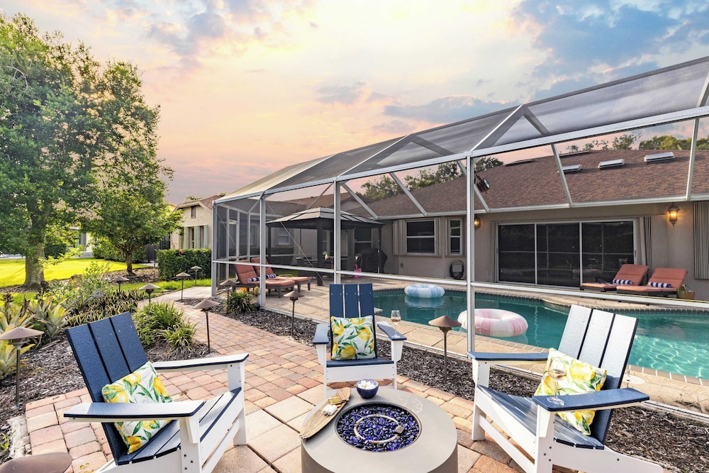 Private Pool, Firepit, Game Room Mins to Beaches + Community Amenities Casa Solara by Avantstay