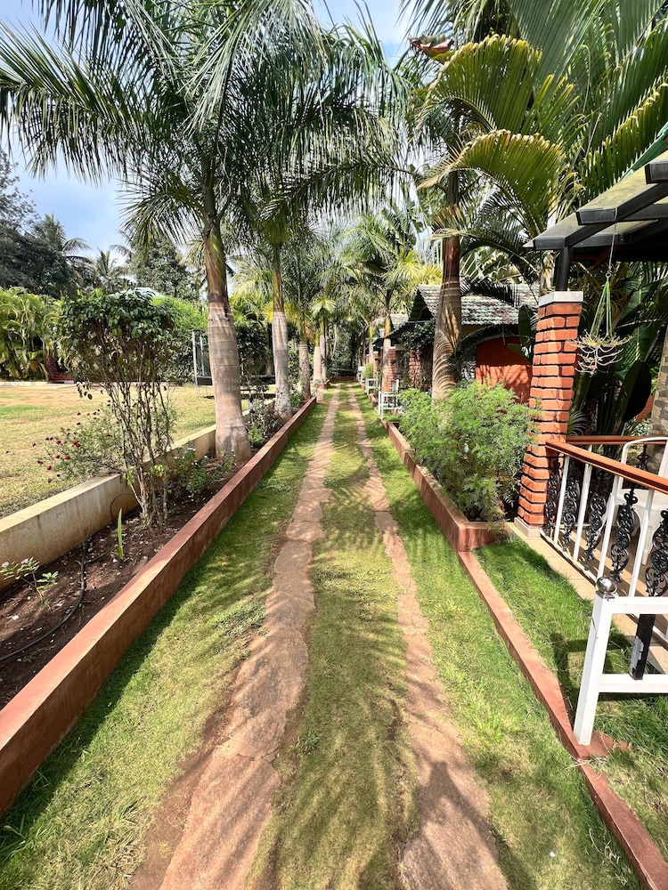 Plumeria Resort