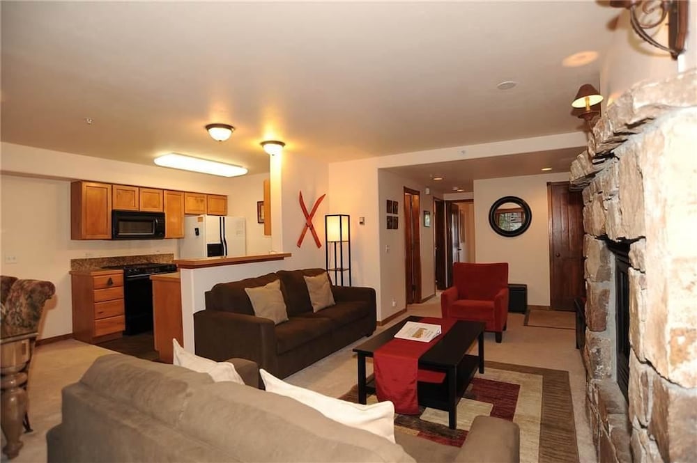 Los Pinos by Breckenridge Resort Managers view 4