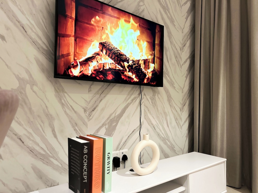 The Paxtonz by Manhattan Group
