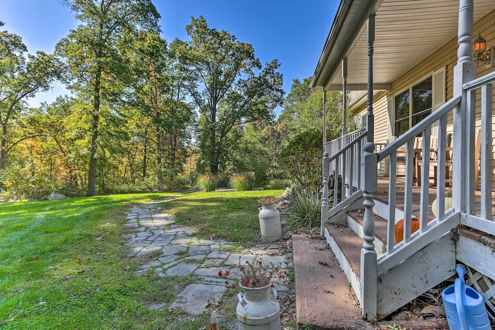 Pet-friendly Grand Pine Bush Retreat on 2 Acres! - Property Image 14