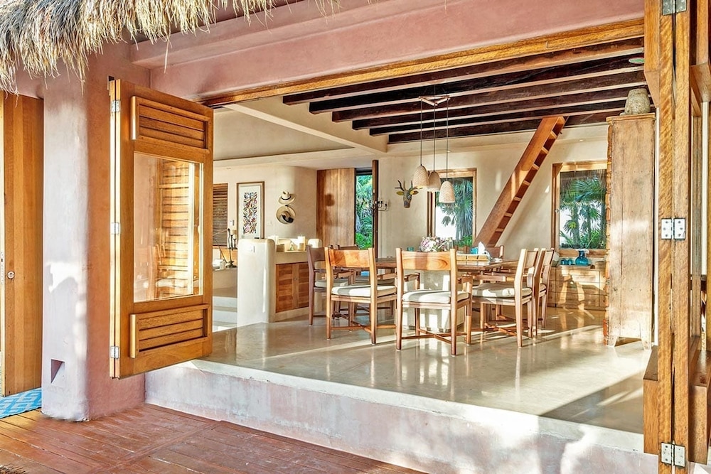 Anana Casa Cantarena Beachfront Meals Included