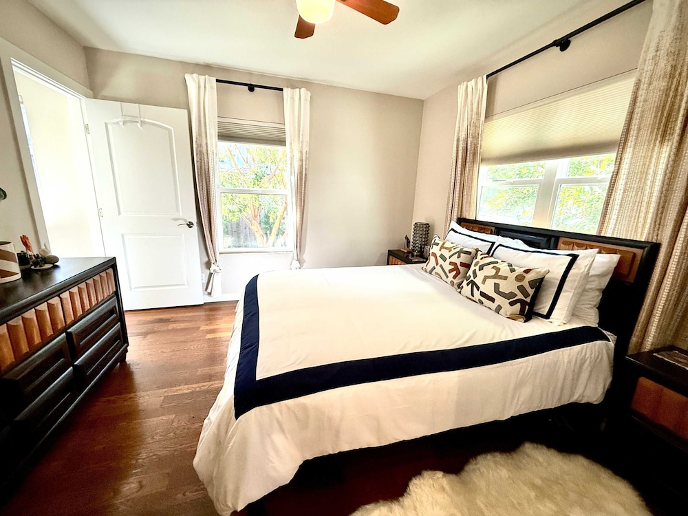 Stylish Central Napa Home With Serene Private Yard