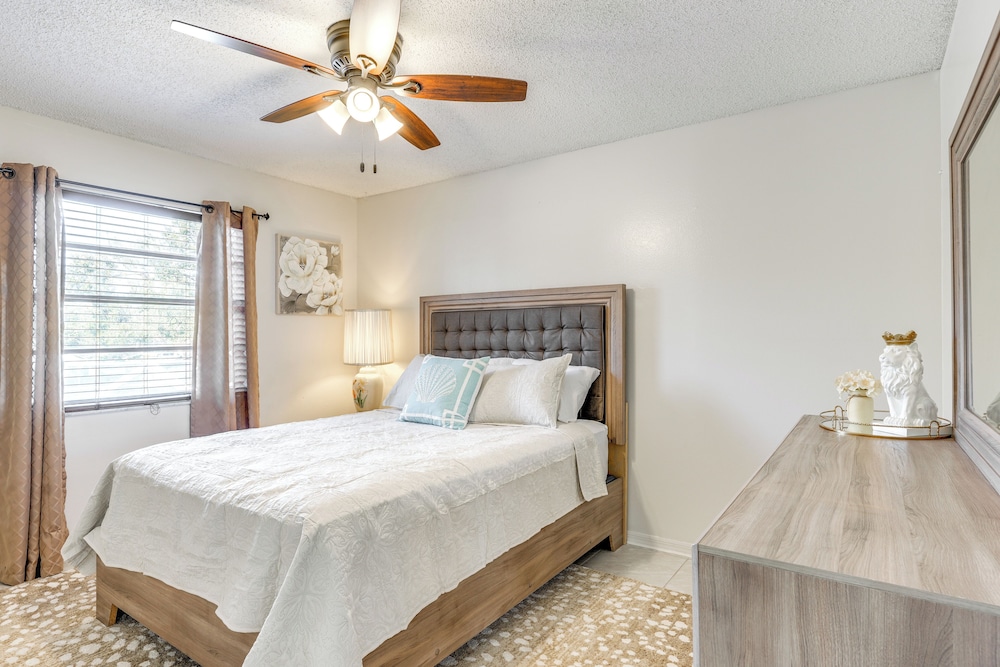 3 Mi to Marina: Riverview Family Home w/ Lanai!