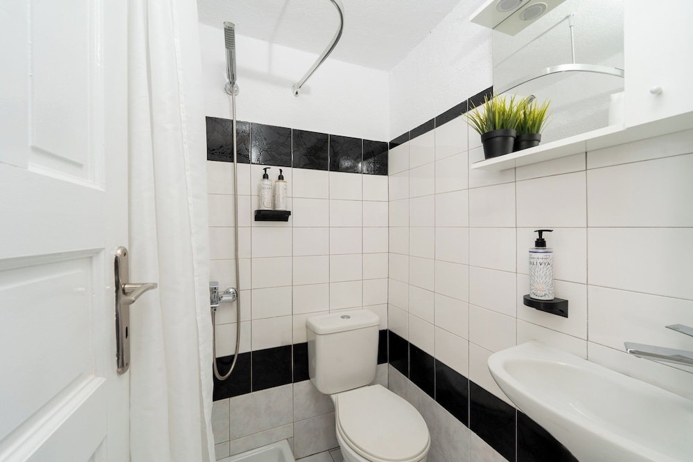 SeaView Central Suites