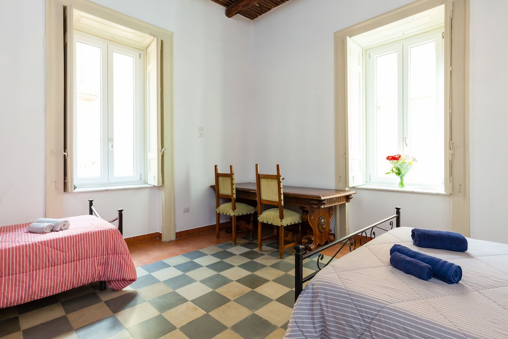 Don Pedro Rooms Vicerè di Toledo in the city center
