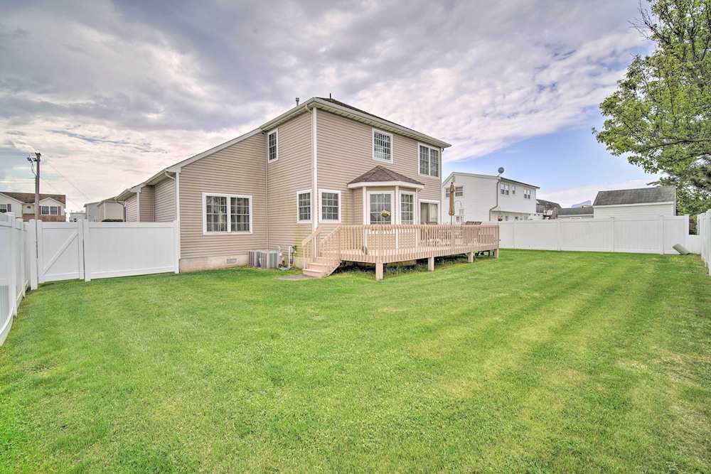 Spacious Brigantine Home ~ 1 Block to Beach! view 2