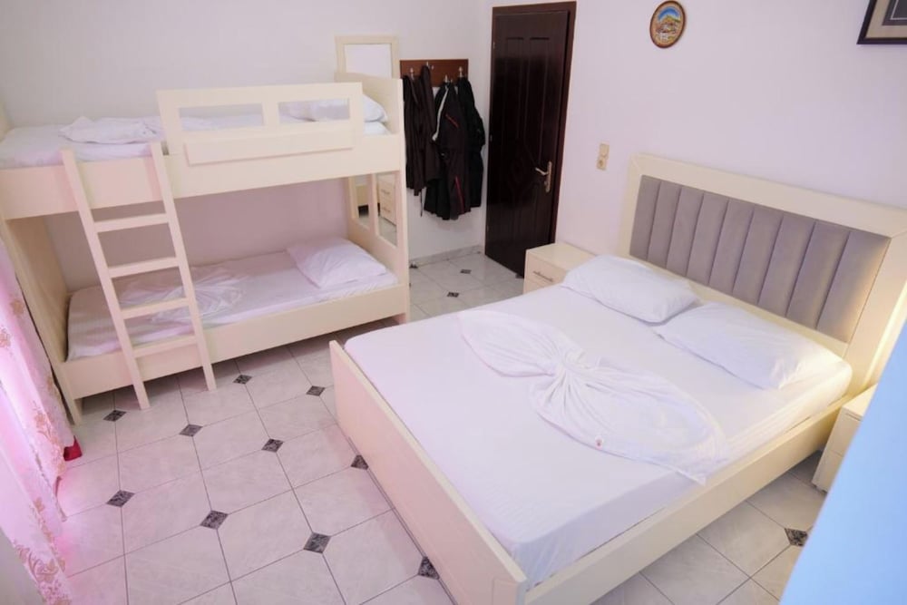 Vila Xhafa