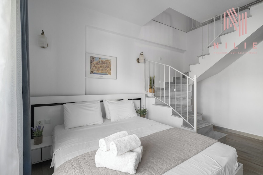 Azur Residences, Nilie Hospitality MGMT