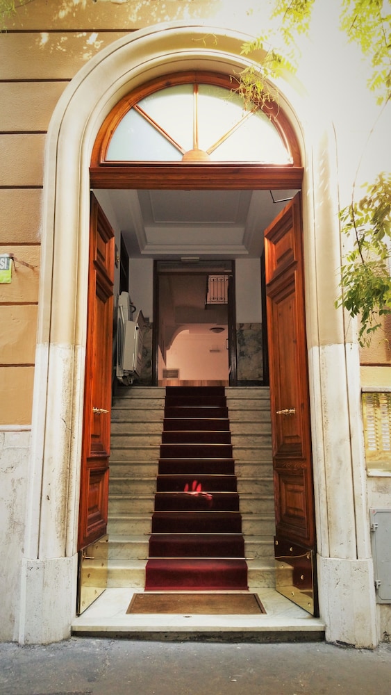 Prati Luxury Suites & Scipioni Vatican