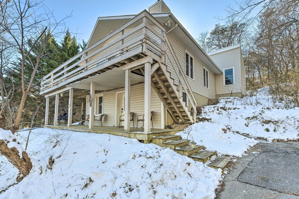 Massanutten Retreat w/ Double Deck & Mtn View! view 4
