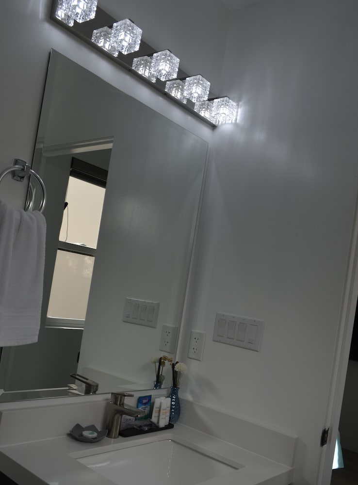 Dimond Abode Vacation Rental