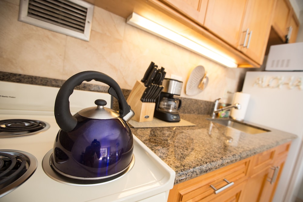 Tropical Studios at Marine Surf Waikiki