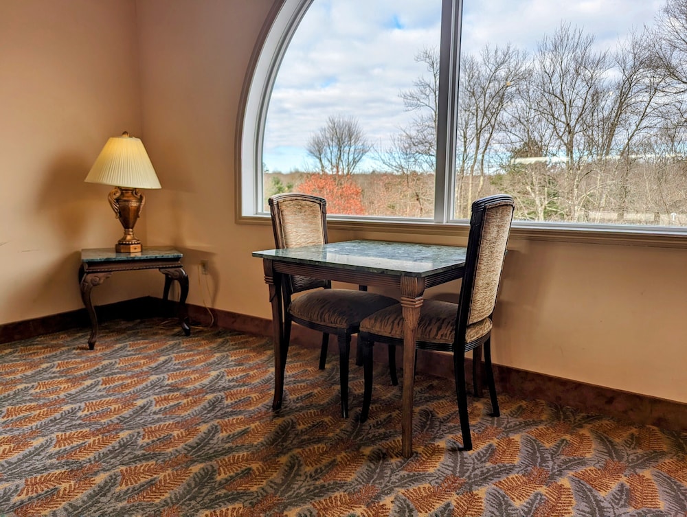 The Willowbrook Golf Hotel At Split Rock view 3