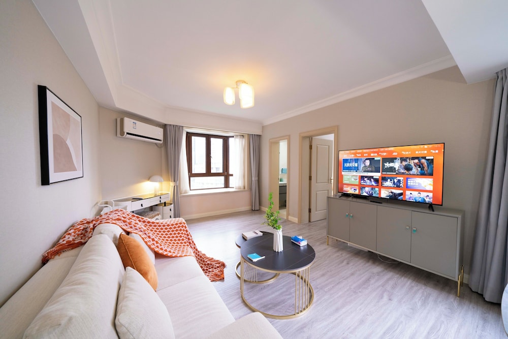 Tyms Modern 1BR APT Garden