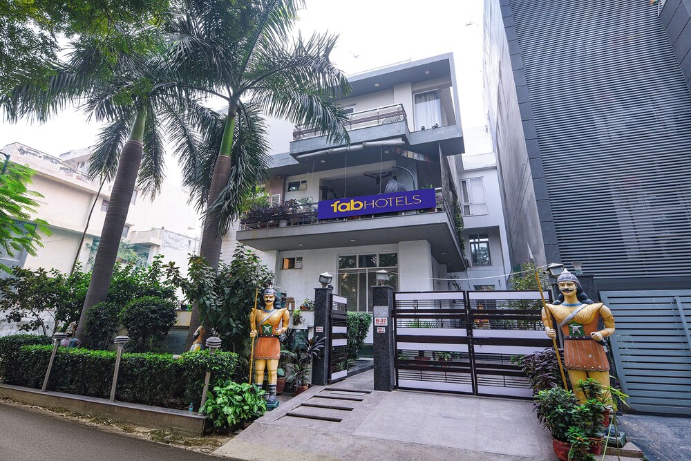 Fabhotel Pooja Residency