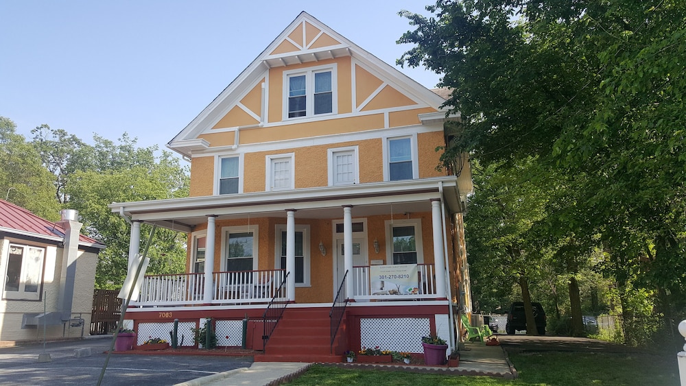 Washington DC Vacations - Eden Park Guest House - Property Image 1