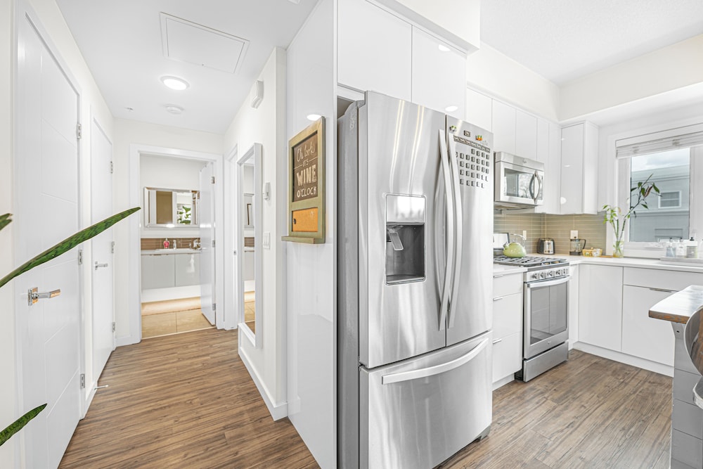 The Iris DT Condo with AC in Mission