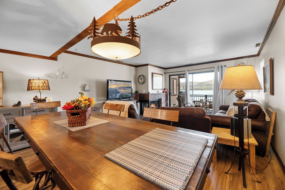 Shores Lakefront Condo