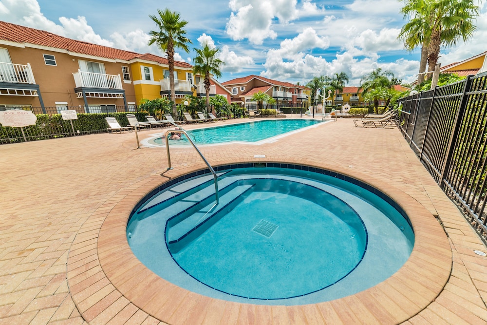 Lake Berkley - 7 Bed 5 Baths Villa - Image 3