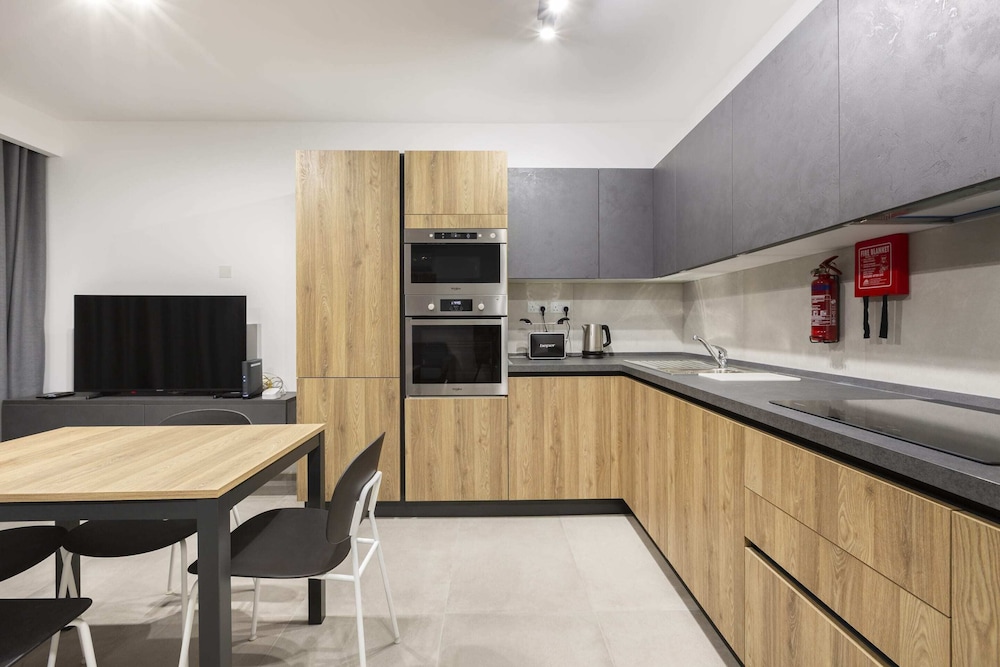 Gzira Suite 13 view 5