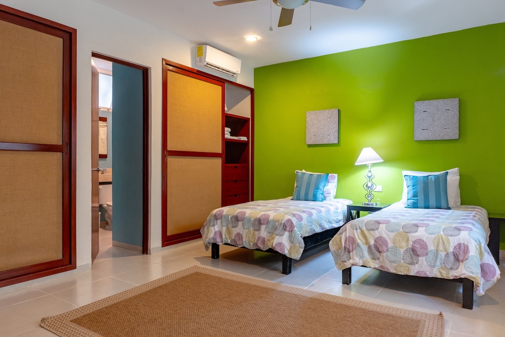 Meridian 208 2 Bedroom Condo by RedAwning view 3