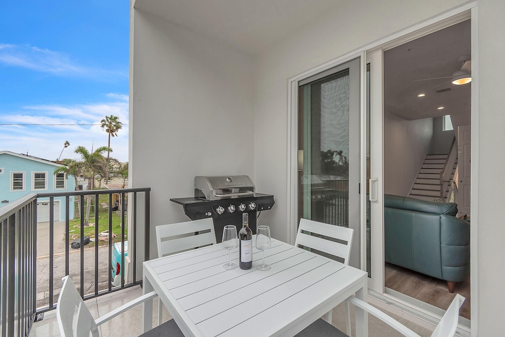 Azul Townhomes A1