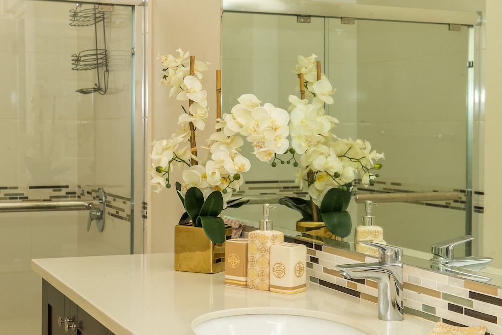 City Ridge Luxury 2 Bedroom view 4