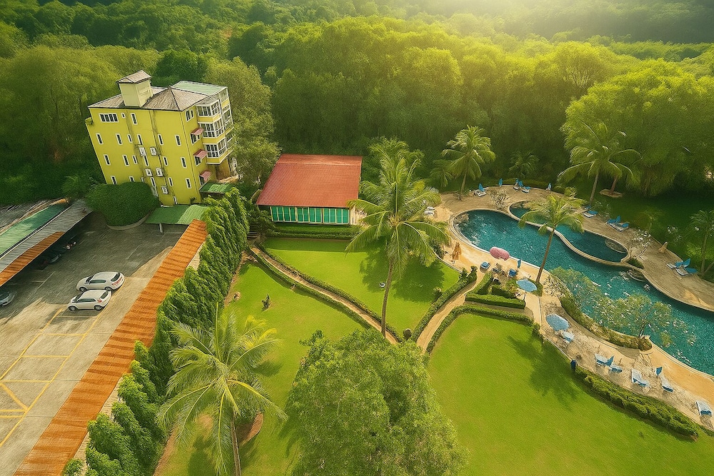 5 Star Resort - Patong Beach - 65m²-olympic Size Swimming Pool, Gym, Spa, Tennis