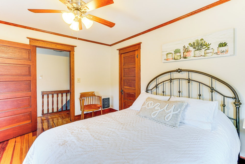 Hike, Fish, Ski & More: Spacious Gem in Catskills!