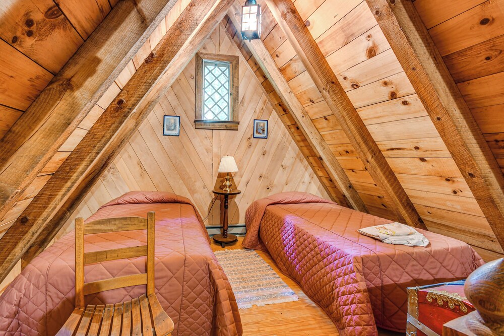 Peaceful Burnsville Cabin By South Toe River!