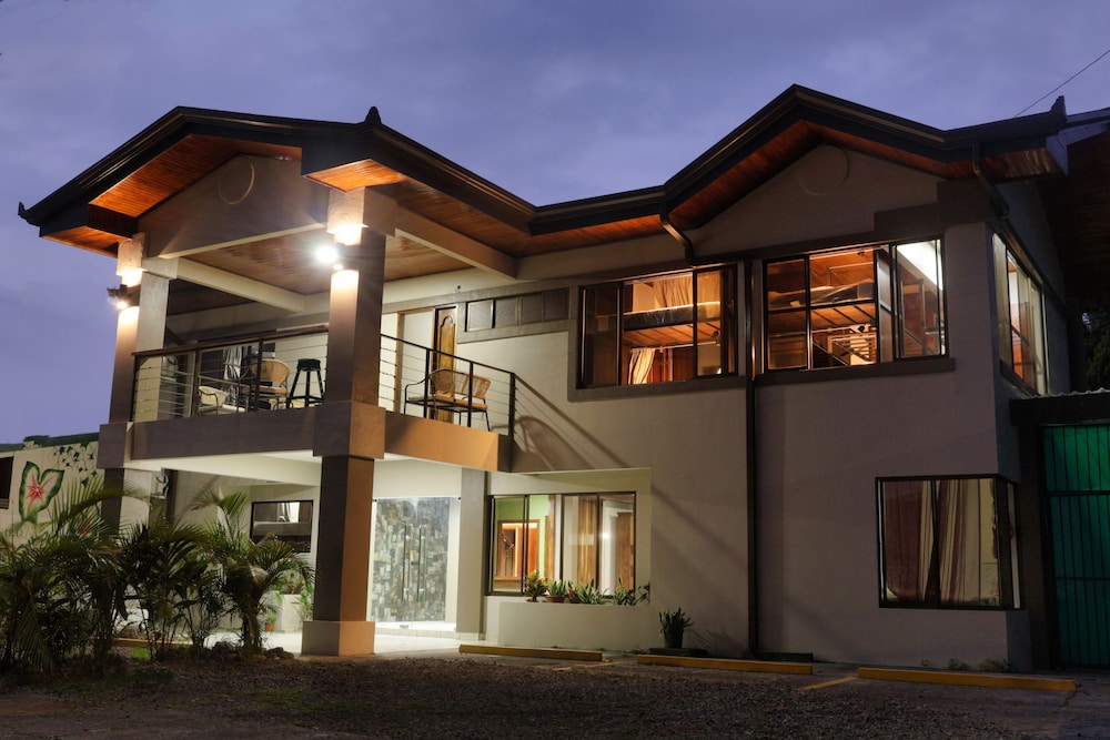 Ceiba Eco Hostel