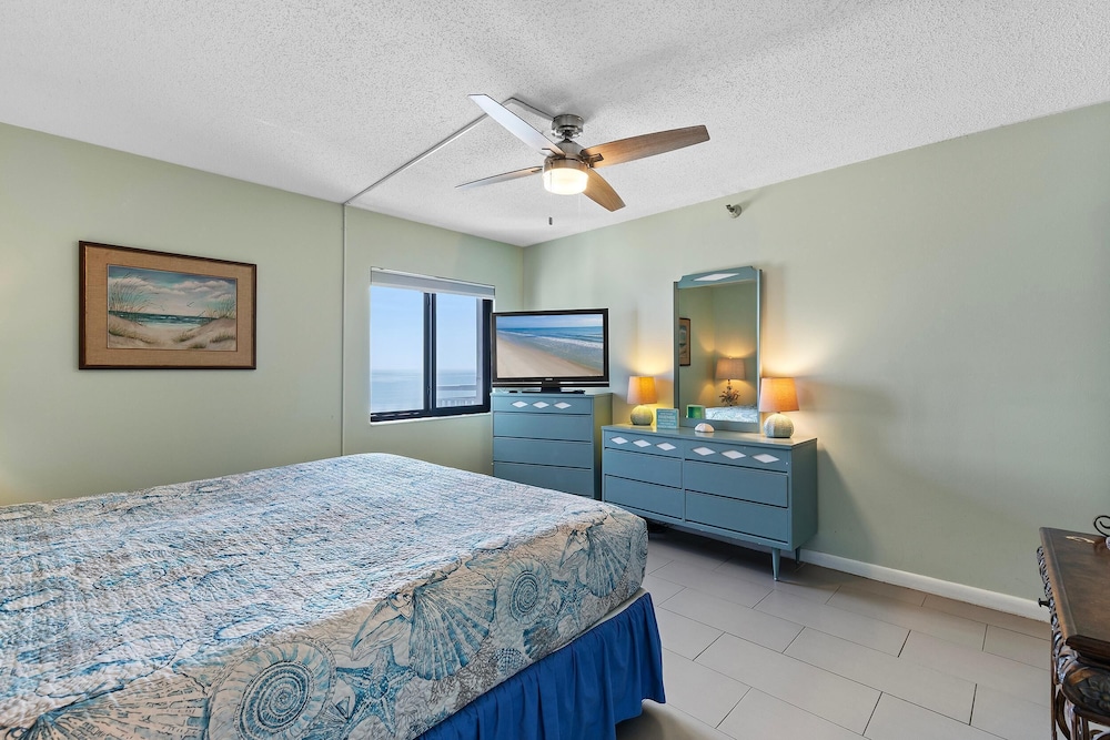 Shorehom by the Sea 51